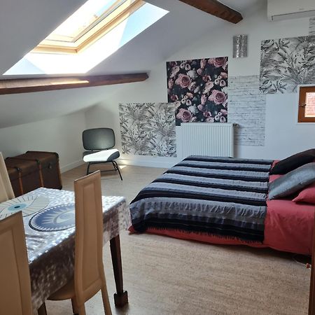 أولينز Espace Beleverte Bussiere 1 Tamaris Appartement Meuble De 2 Chambres المظهر الخارجي الصورة